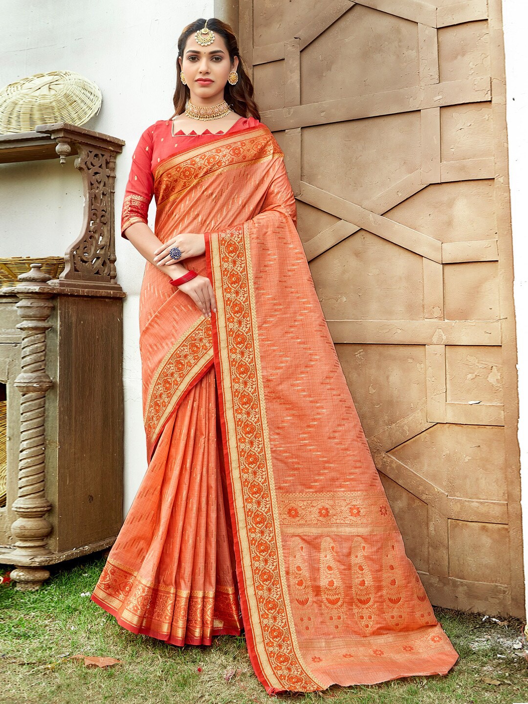 

SANGAM PRINTS Ethnic Motifs Woven Design Zari Saree, Peach