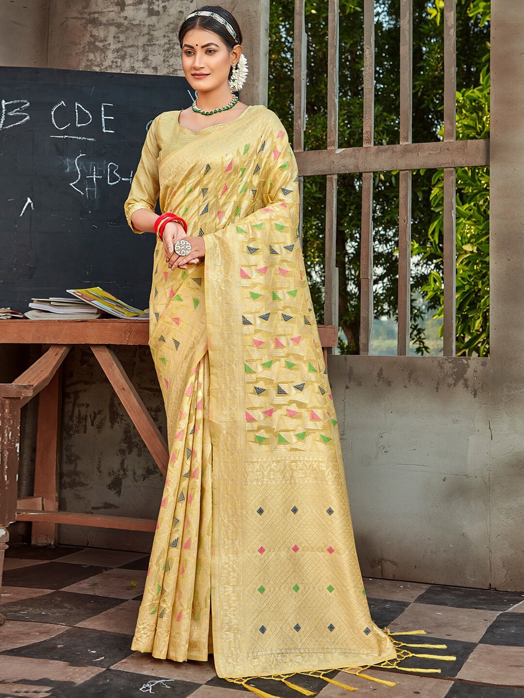 

SANGAM PRINTS Woven Design Zari Work Traditional Saree, Yellow