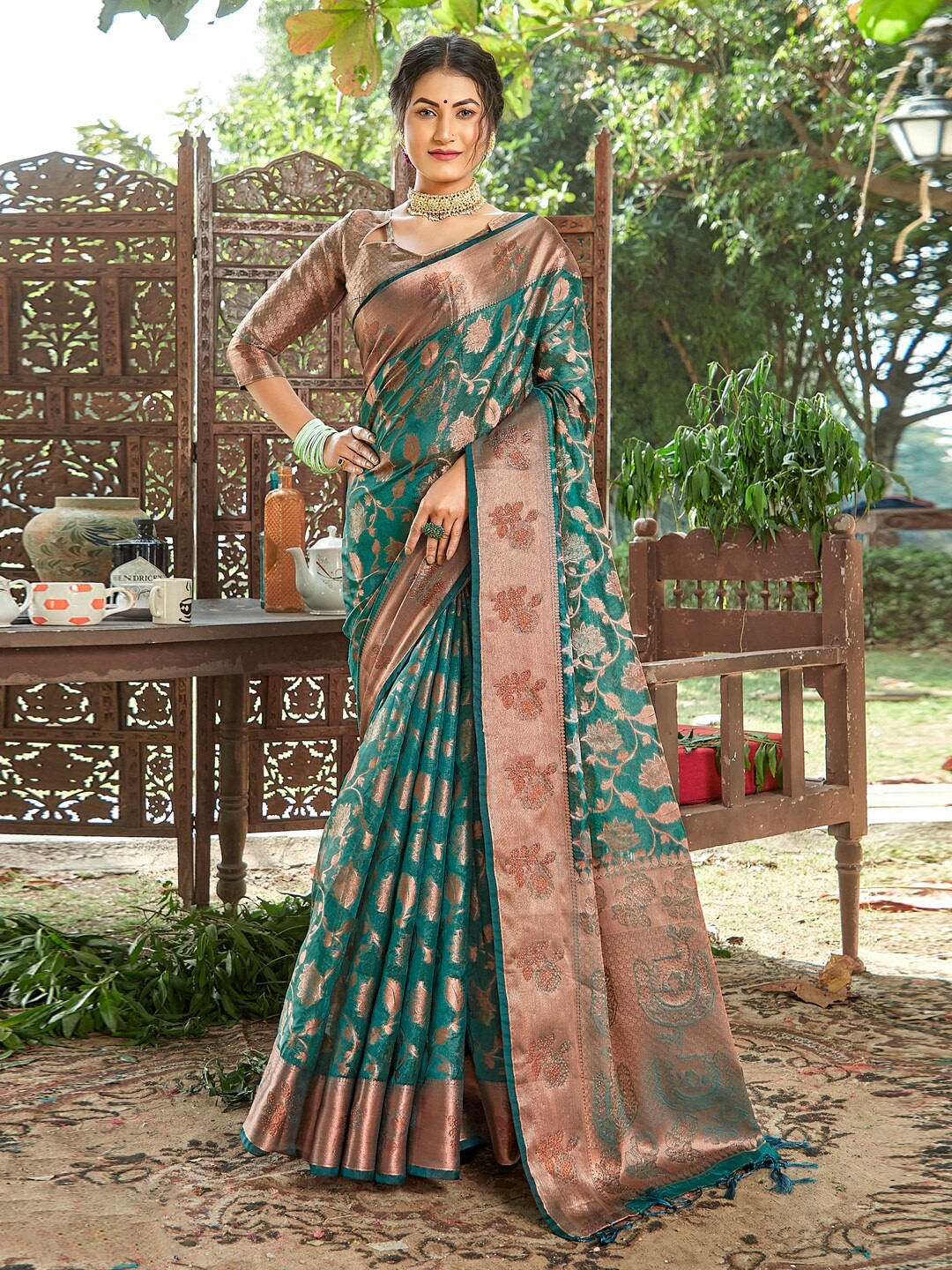 

SANGAM PRINTS Woven Design Zari Organza Saree, Turquoise blue