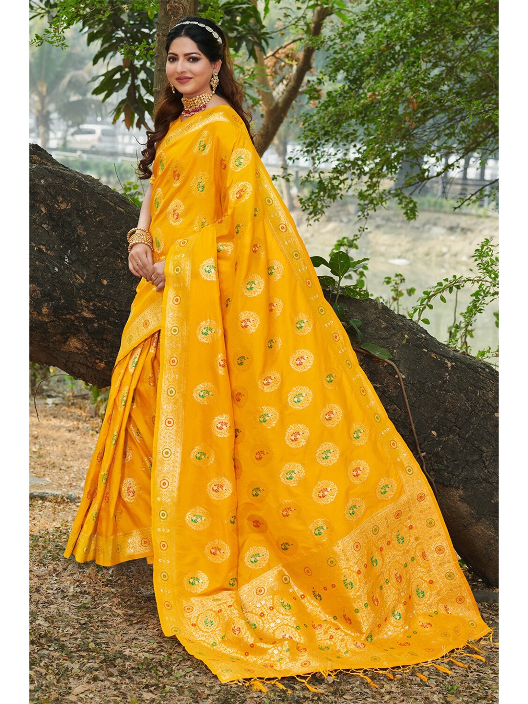 

SANGAM PRINTS Ethnic Motif Woven Design Zari Organza Saree, Yellow