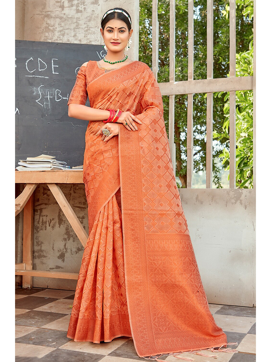 

SANGAM PRINTS Ethnic Motifs Woven Design Zari Organza Saree, Orange