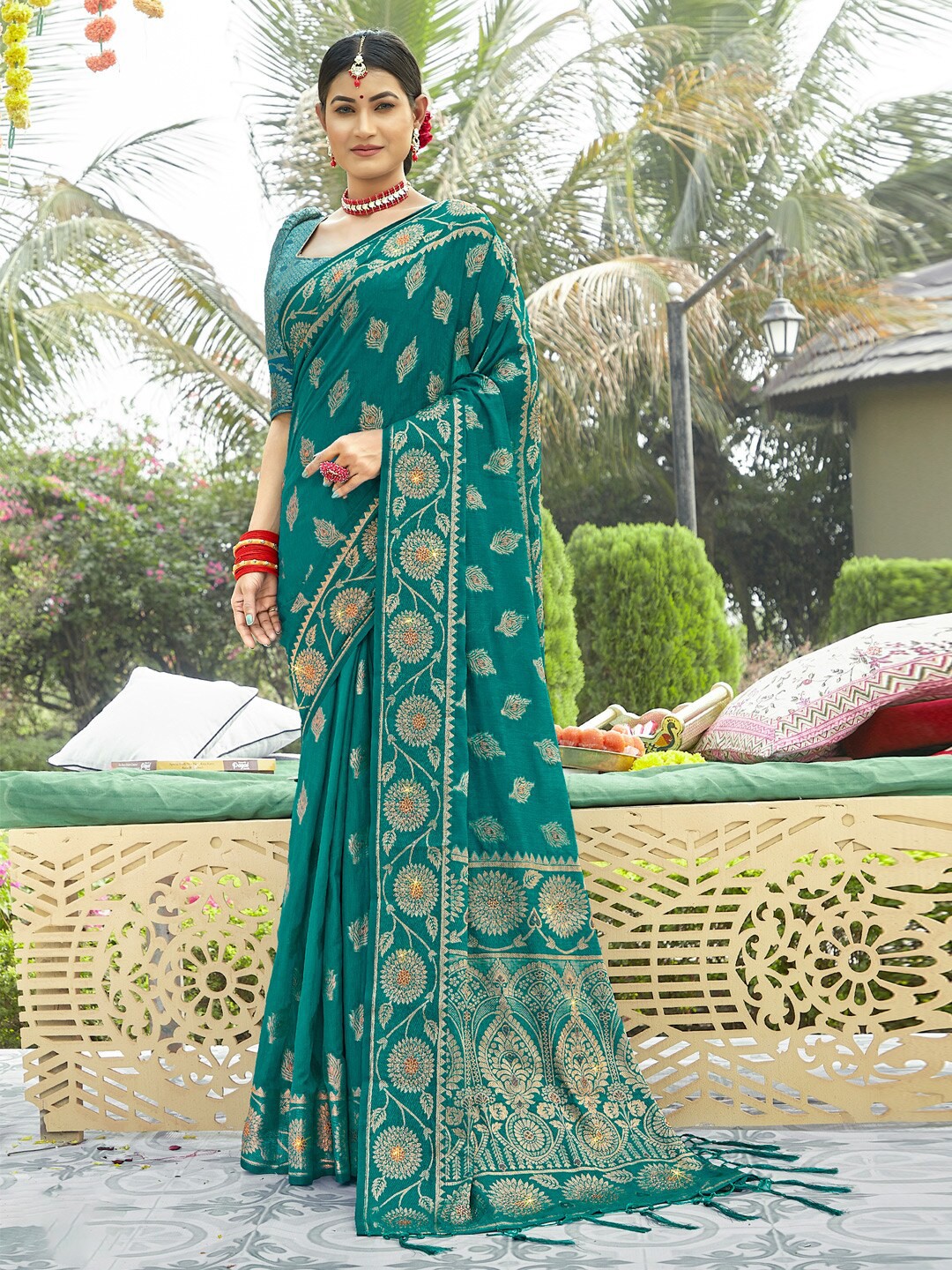 

SANGAM PRINTS Floral Motif Woven Design Zari Organza Saree, Turquoise blue