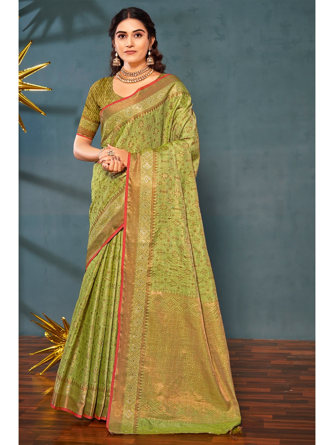 

SANGAM PRINTS Ethnic Motifs Woven Design Zari Pure Silk Banarasi Saree, Green