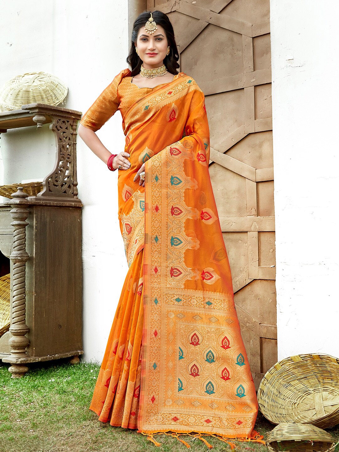 

SANGAM PRINTS Ethnic Motifs Woven Design Zari Silk Blend Saree, Orange