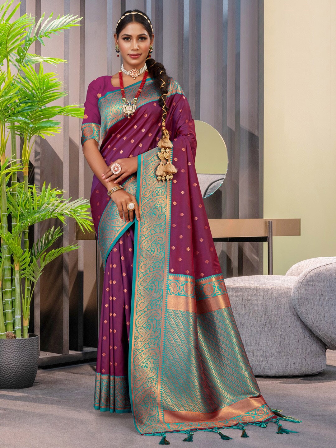 

SANGAM PRINTS Ethnic Motifs Woven Design Zari Saree, Purple