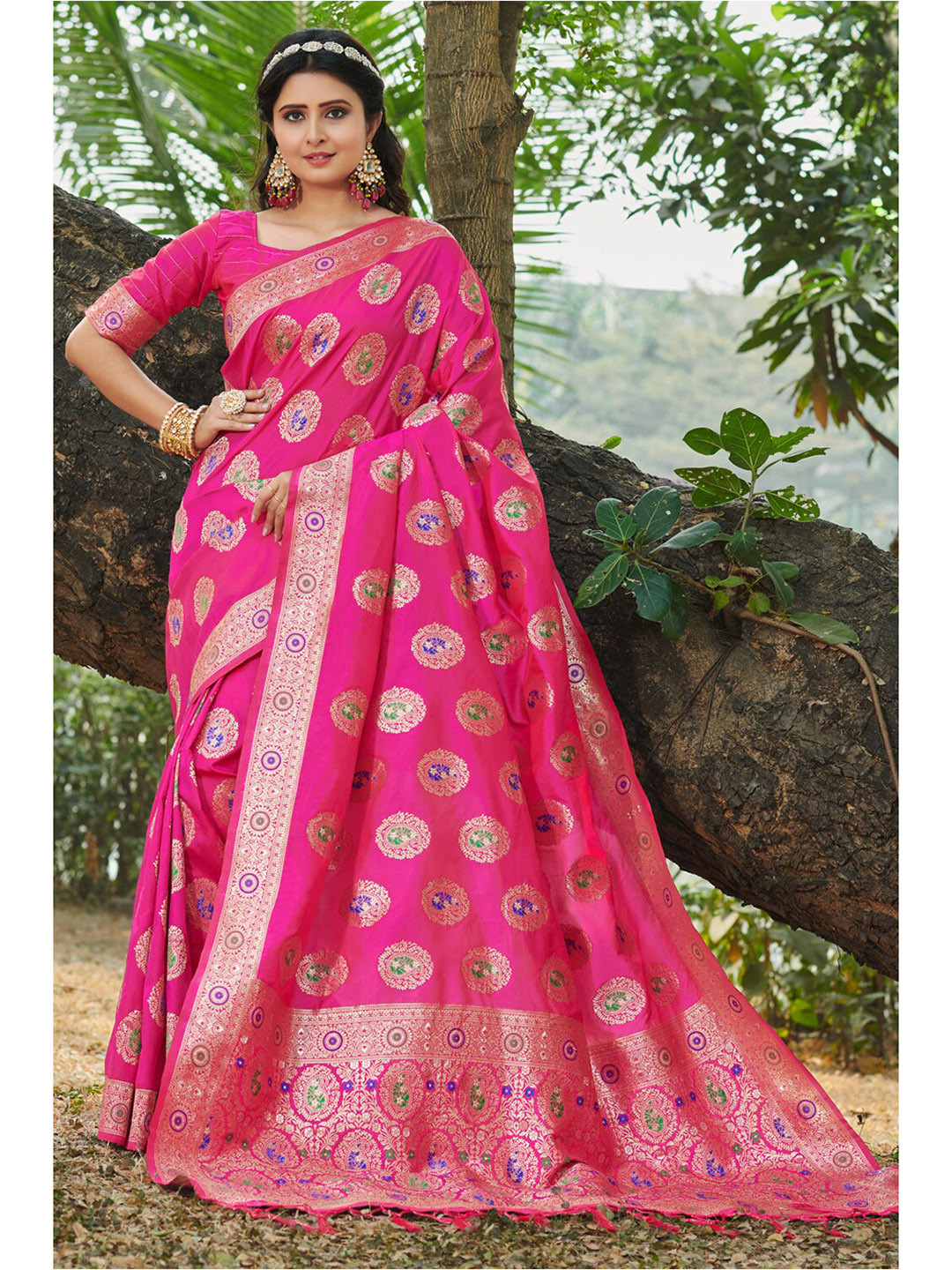 

SANGAM PRINTS Ethnic Motifs Woven Design Zari Organza Saree, Pink