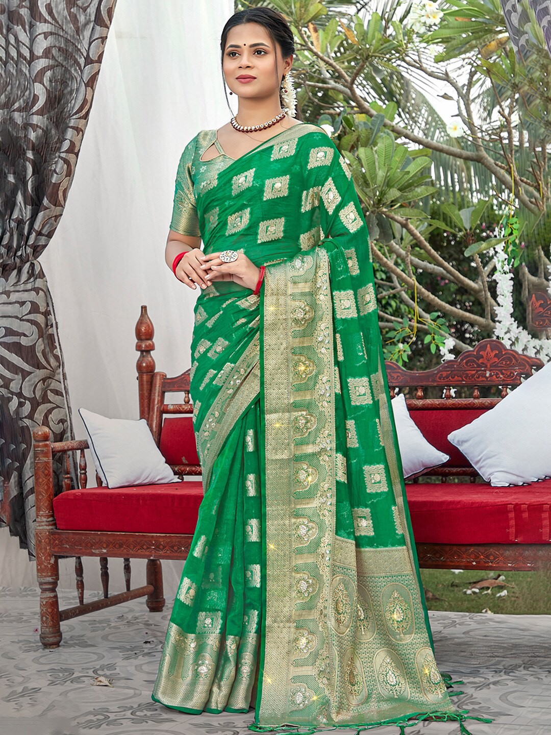 

SANGAM PRINTS Ethnic Motifs Woven Design Zari Organza Saree, Green