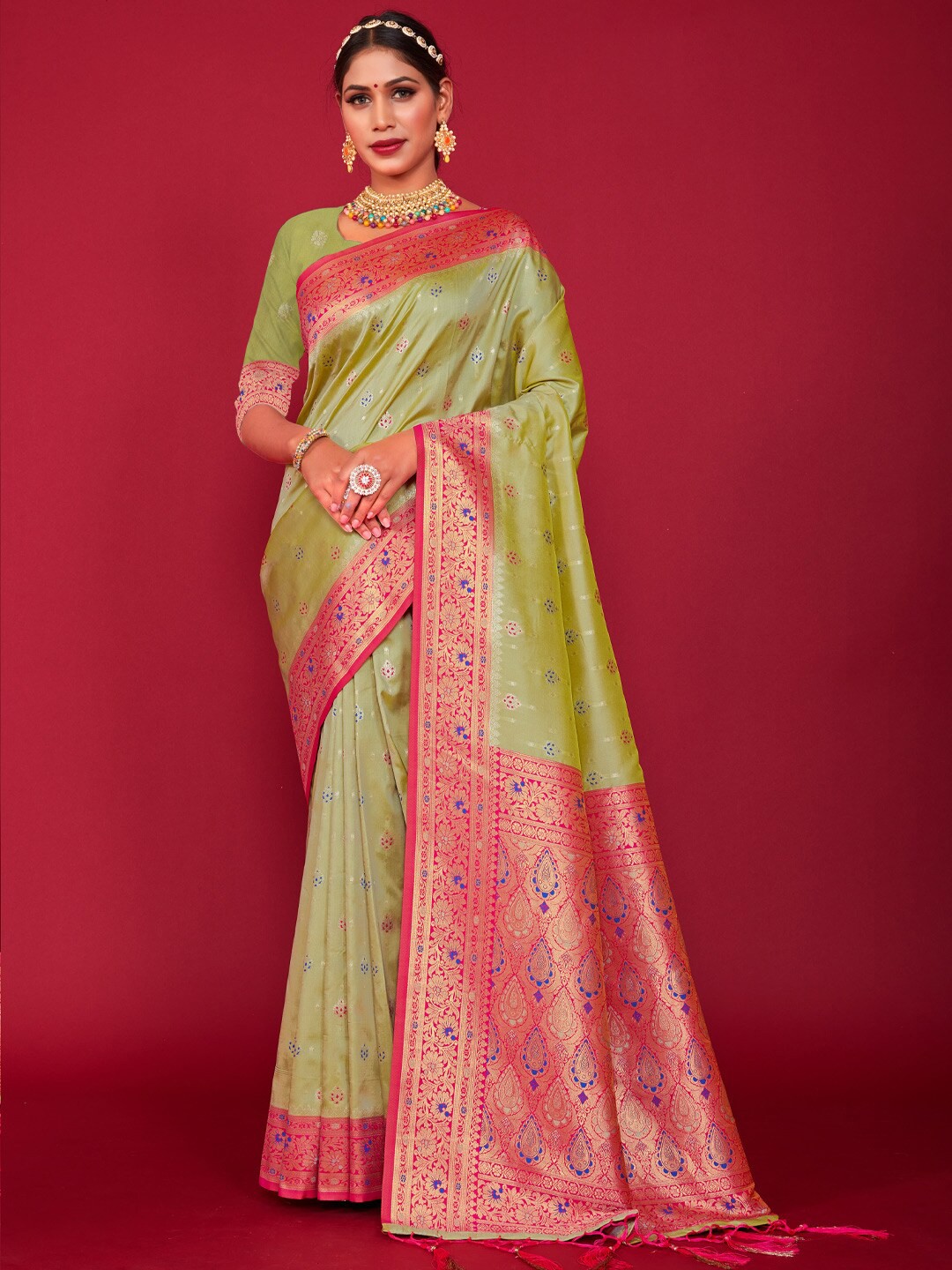 

SANGAM PRINTS Woven Design Zari Silk Blend Saree, Green