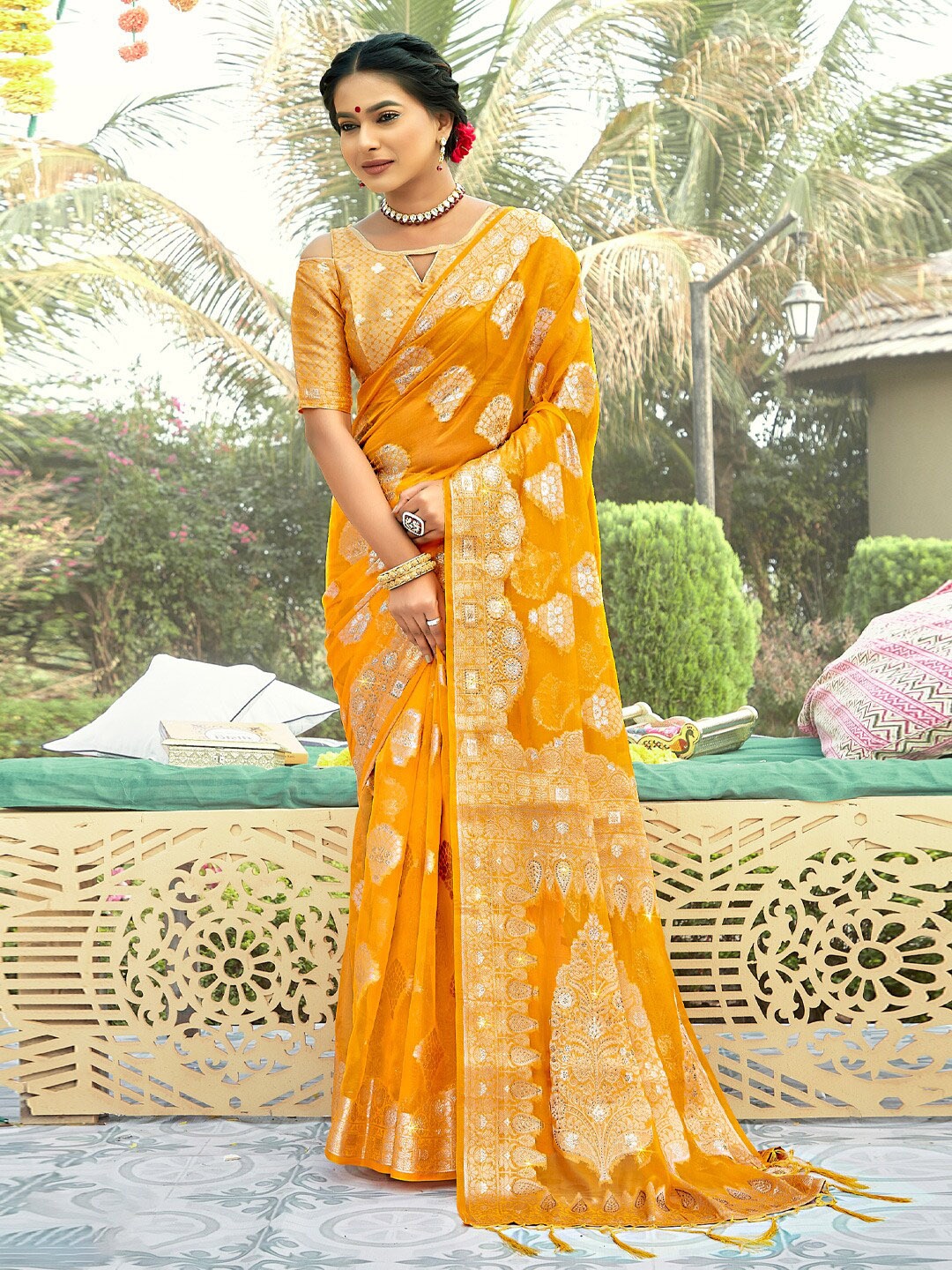 

SANGAM PRINTS Ethnic Motifs Woven Design Zari Organza Saree, Yellow