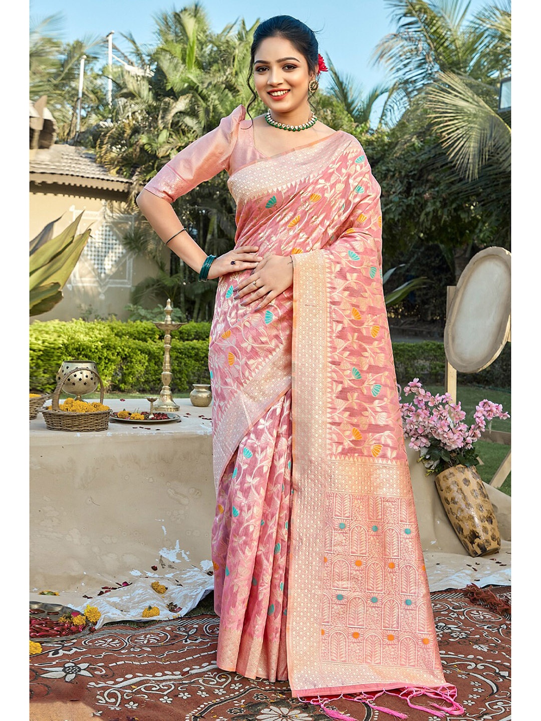 

SANGAM PRINTS Ethnic Motifs Woven Design Zari Saree, Pink