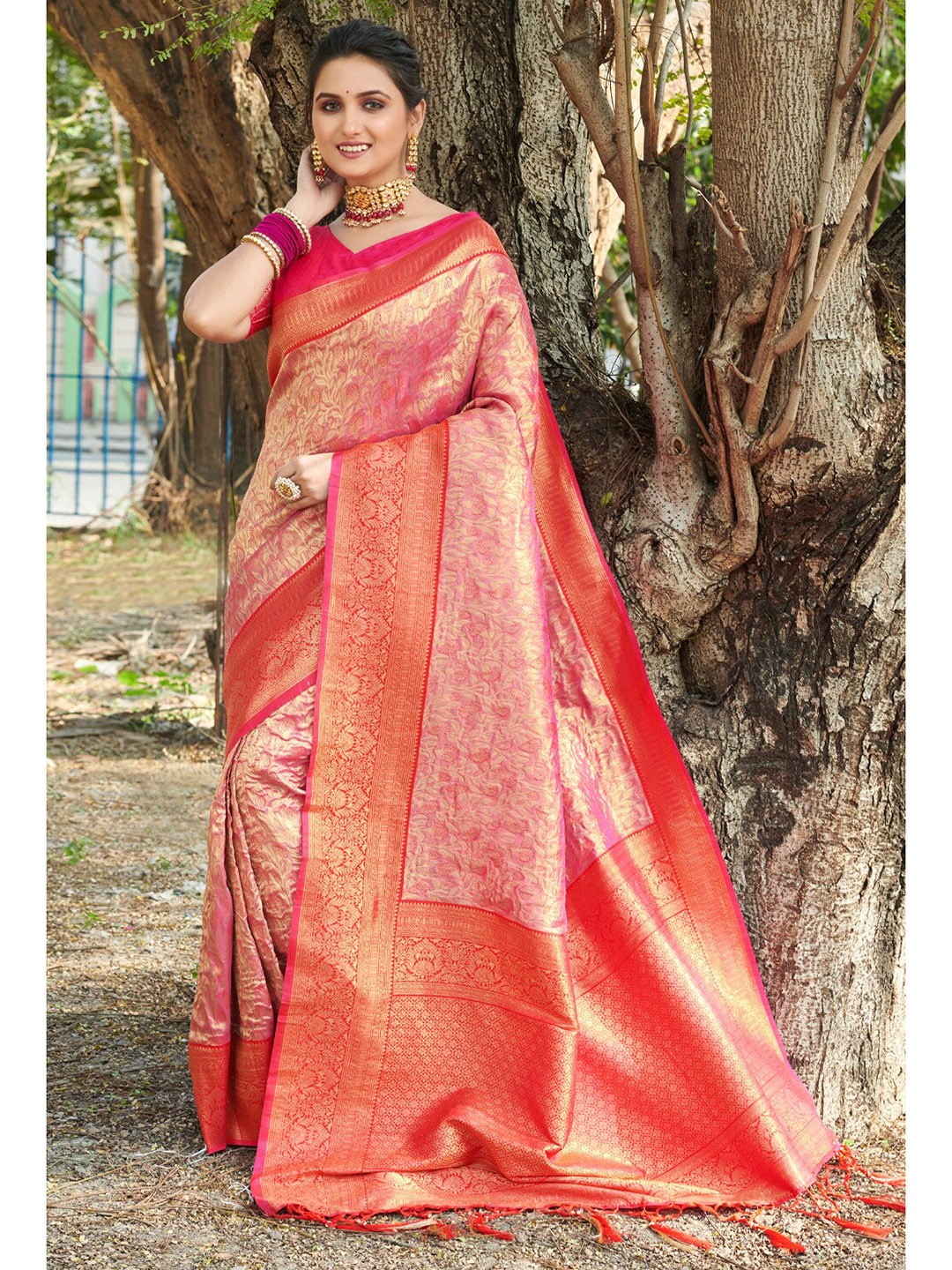 

SANGAM PRINTS Floral Woven Design Zari Pure Silk Kanjeevaram Saree, Pink