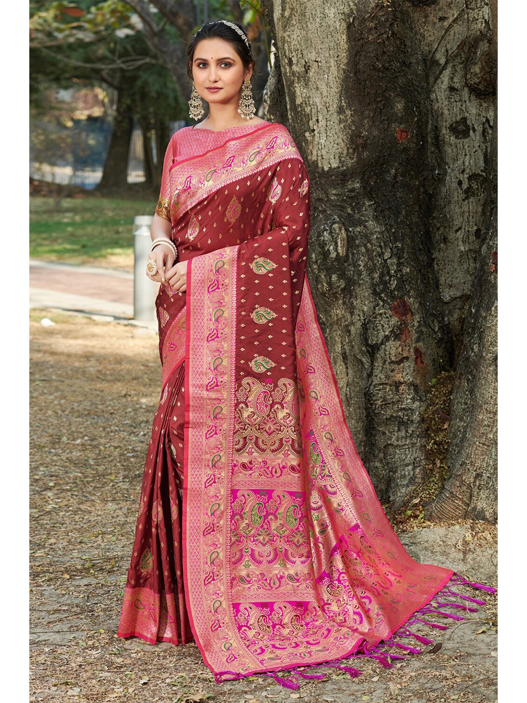 

SANGAM PRINTS Ethnic Motifs Woven Design Zari Pure Silk Banarasi Saree, Maroon