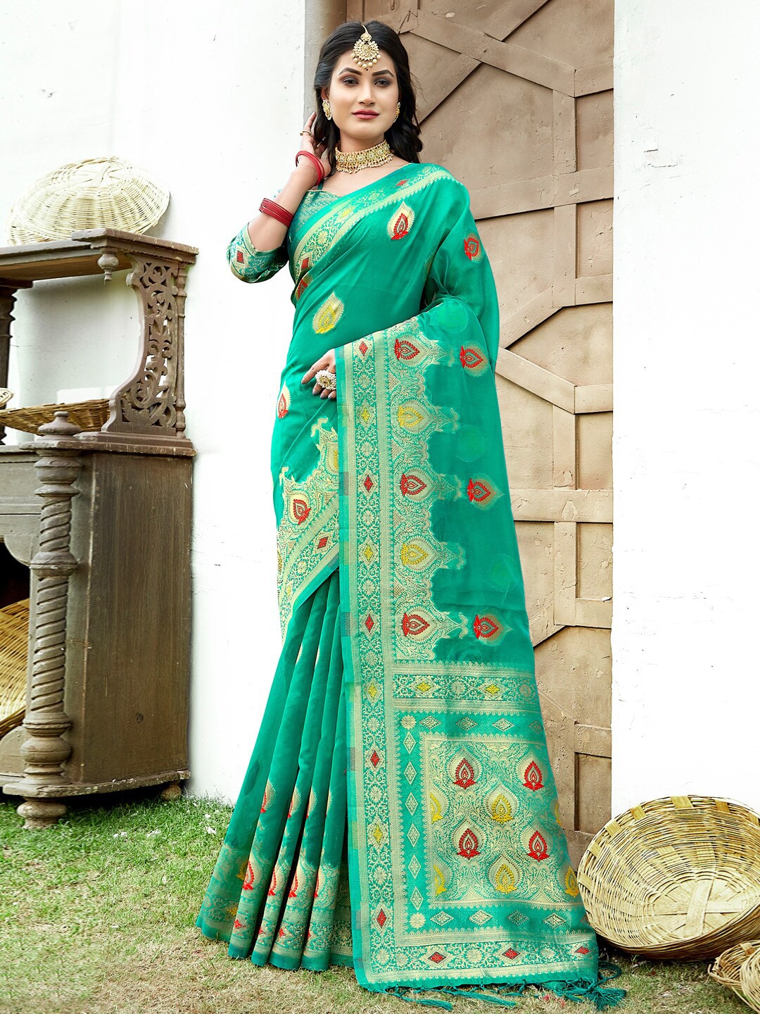 

SANGAM PRINTS Ethnic Motif Woven Design Zari Saree, Sea green