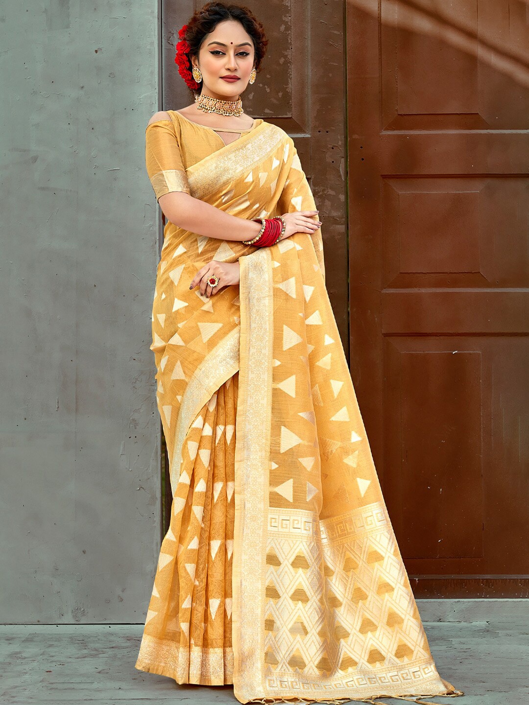 

SANGAM PRINTS Geometric Woven Design Zari Saree, Mustard