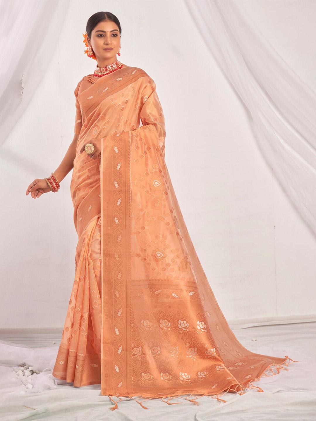 

SANGAM PRINTS Ethnic Motifs Woven Design Zari Organza Saree, Peach
