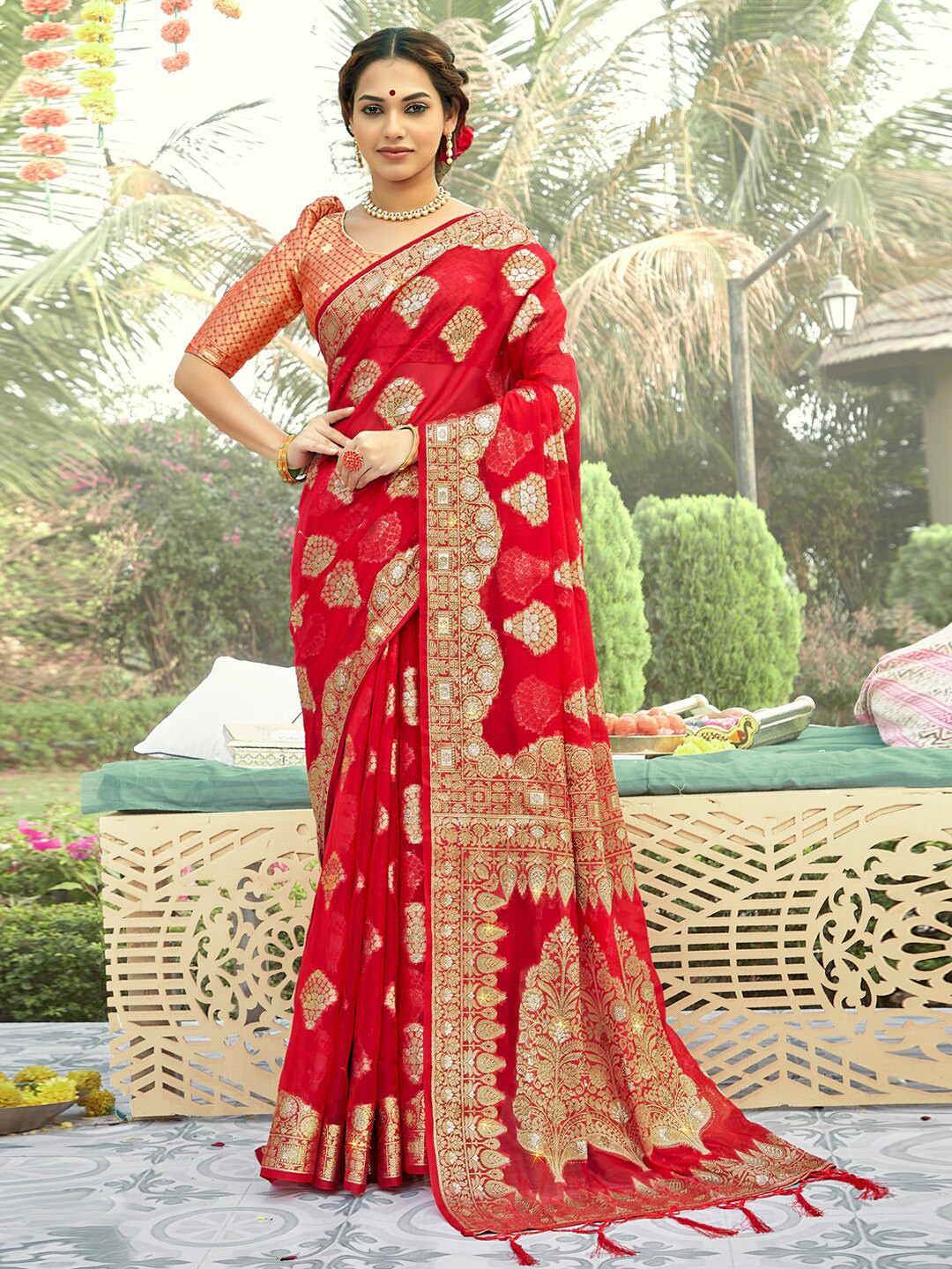 

SANGAM PRINTS Ethnic Motifs Woven Design Zari Organza Saree, Red