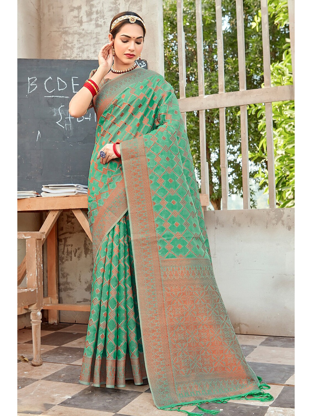 

SANGAM PRINTS Geometric Woven Design Zari Organza Saree, Sea green