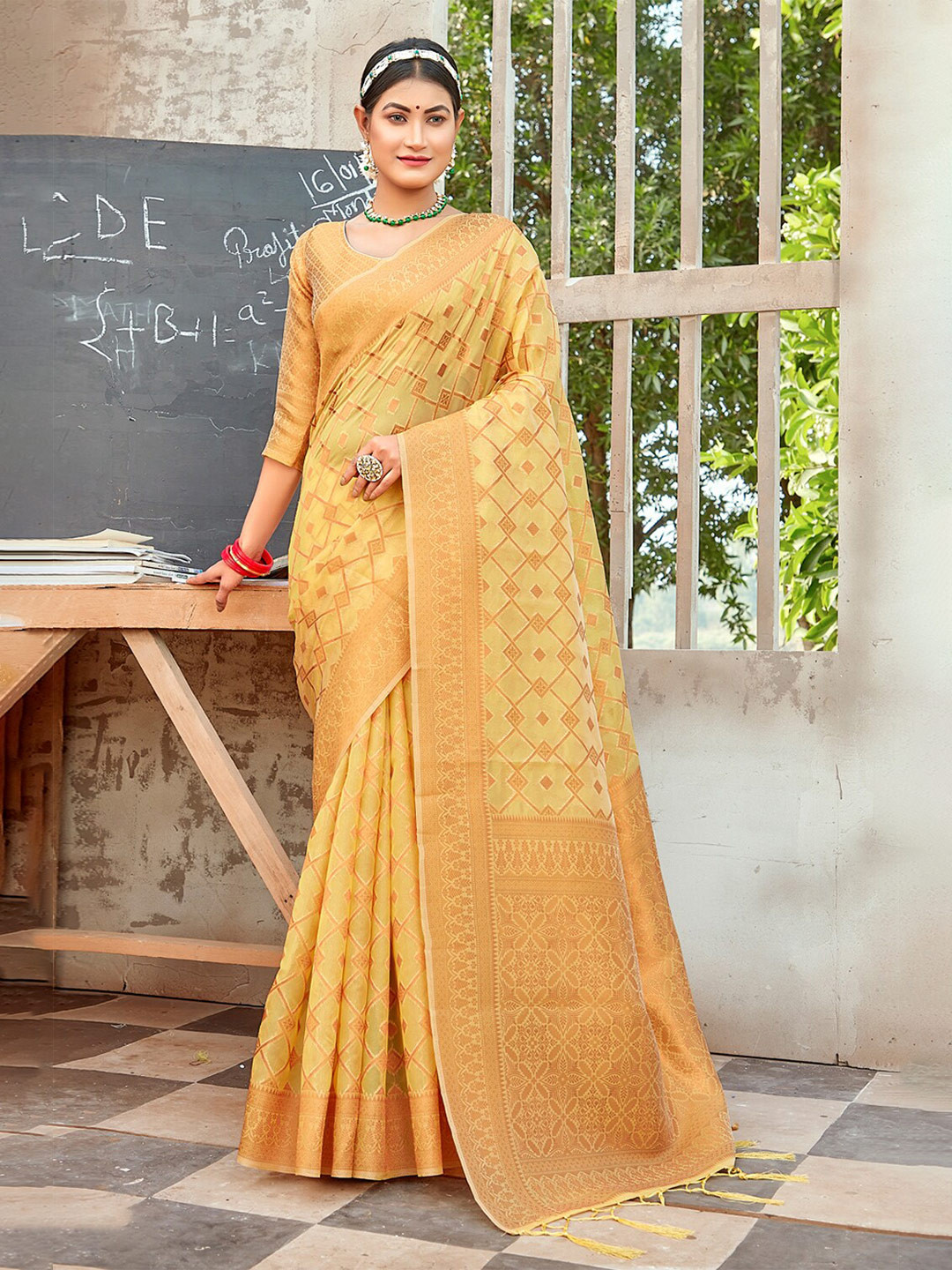 

SANGAM PRINTS Geometric Motif Woven Design Zari Organza Saree, Yellow