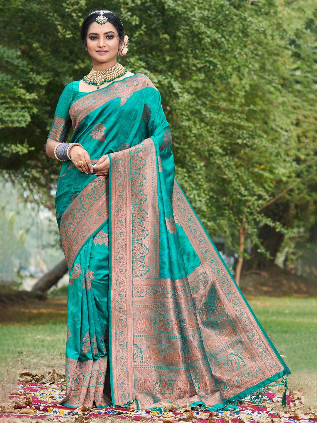 

SANGAM PRINTS Ethnic Motifs Woven Design Zari Saree, Blue