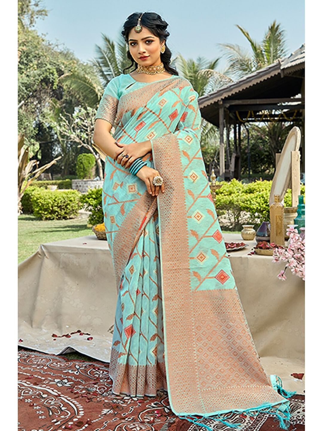 

SANGAM PRINTS Woven Design Zari Saree, Blue