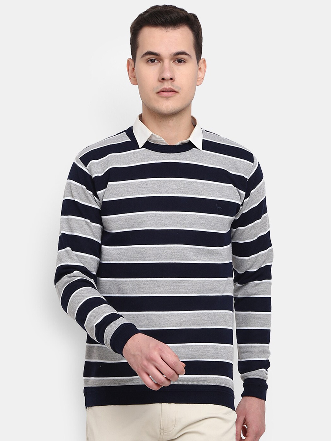 

V-Mart Horizontal Striped Round Neck Pullover, Grey