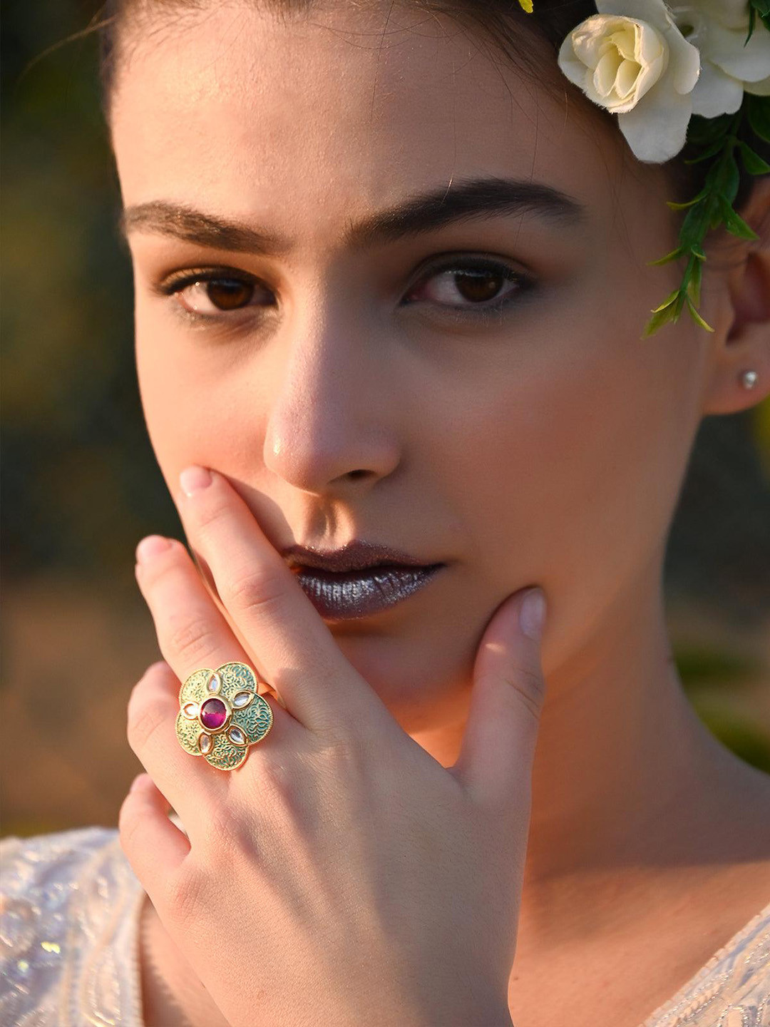 

ODETTE Gold-Plated Kundan-Studded Enameled Finger Ring