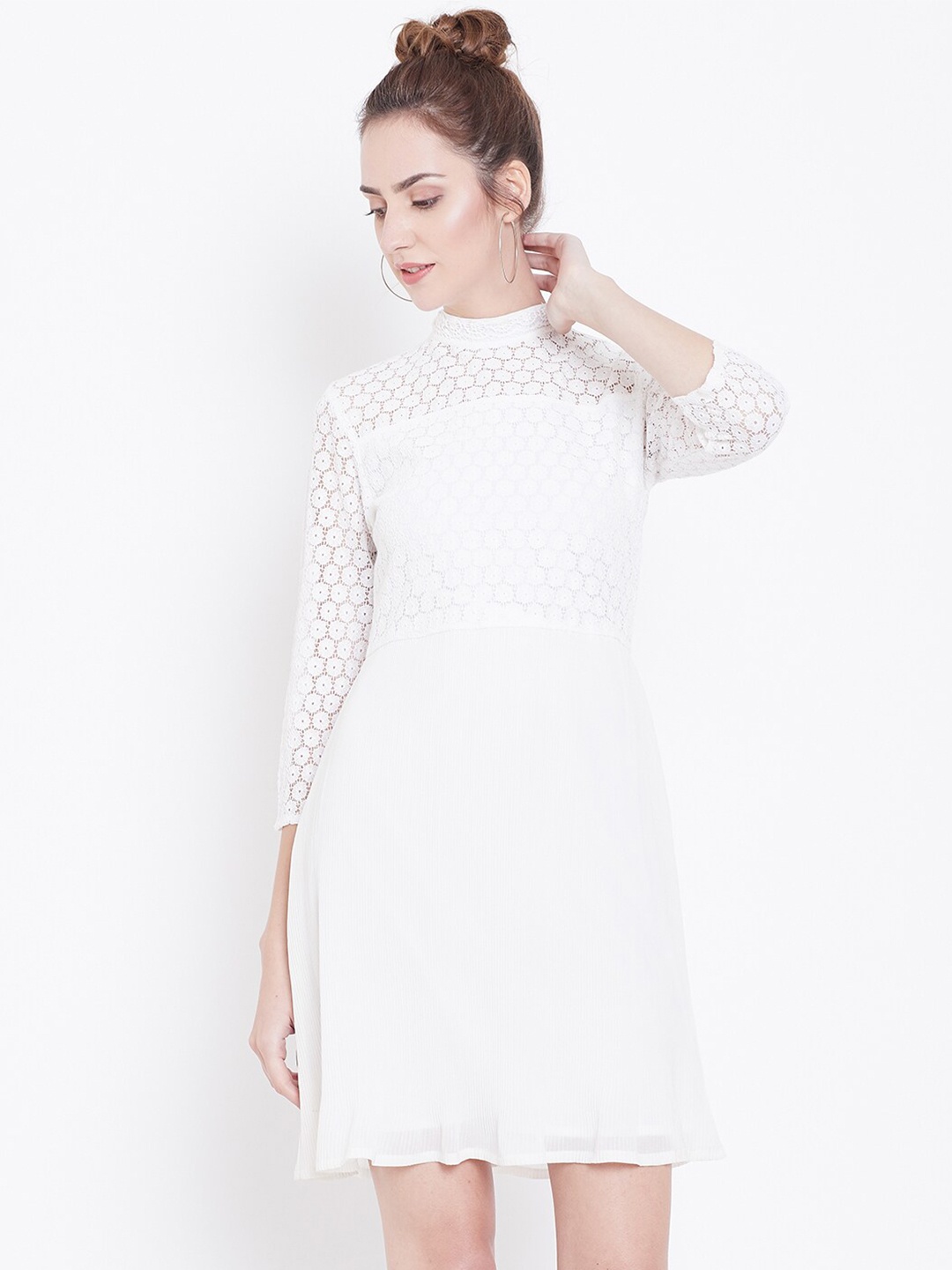 

DODO & MOA Off White Lace Sheath Dress