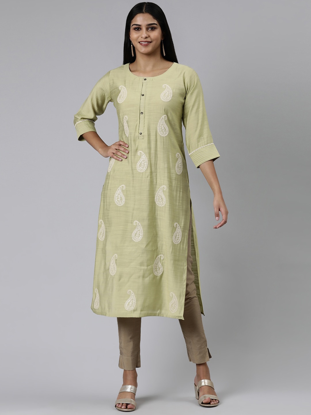 

Neerus Paisly Embroidered Chikankari Straight Cotton Kurta, Green