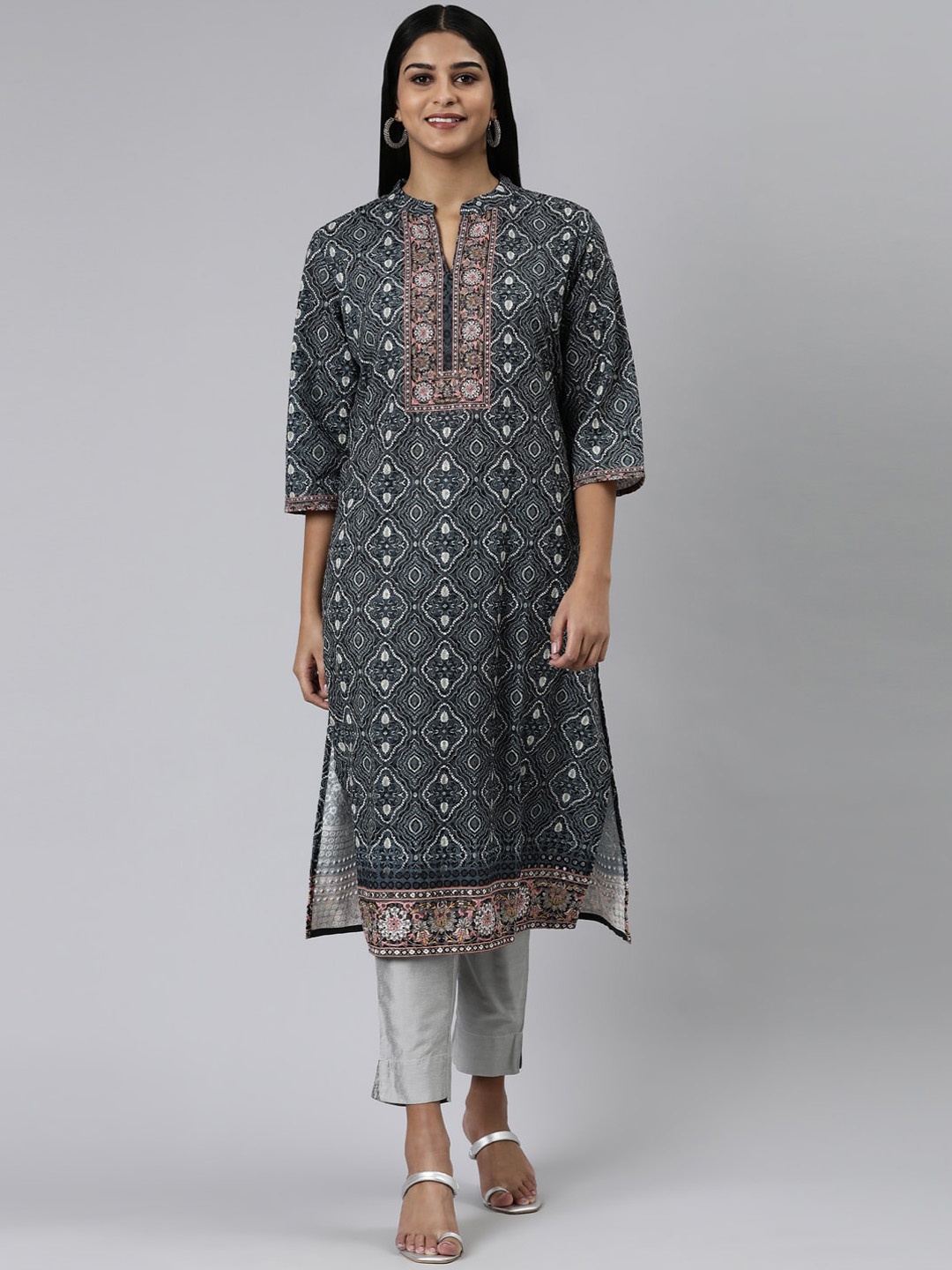 

Neerus Ethnic Motifs Printed Band Collar Straight Kurta, Navy blue