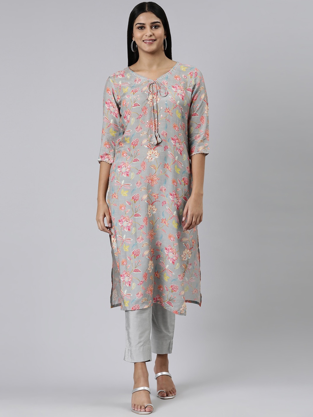 

Neerus Floral Printed V Neck Sequinned Cotton Kurta, Grey