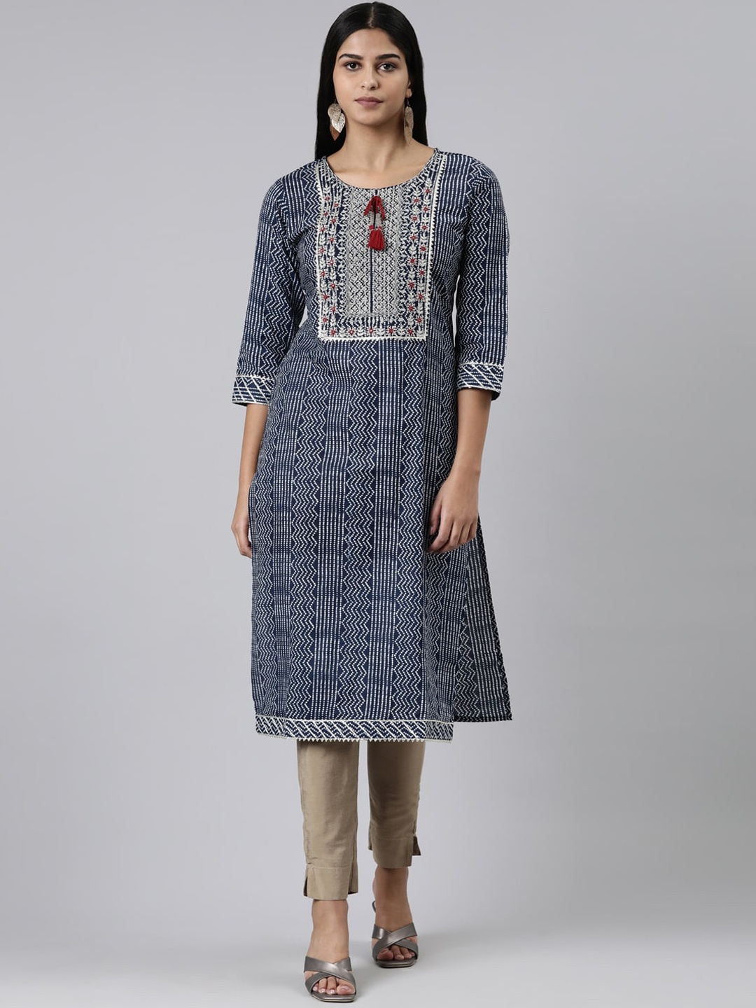 

Neerus Bandhani Printed Sequinned Pure Cotton Straight Kurta, Navy blue
