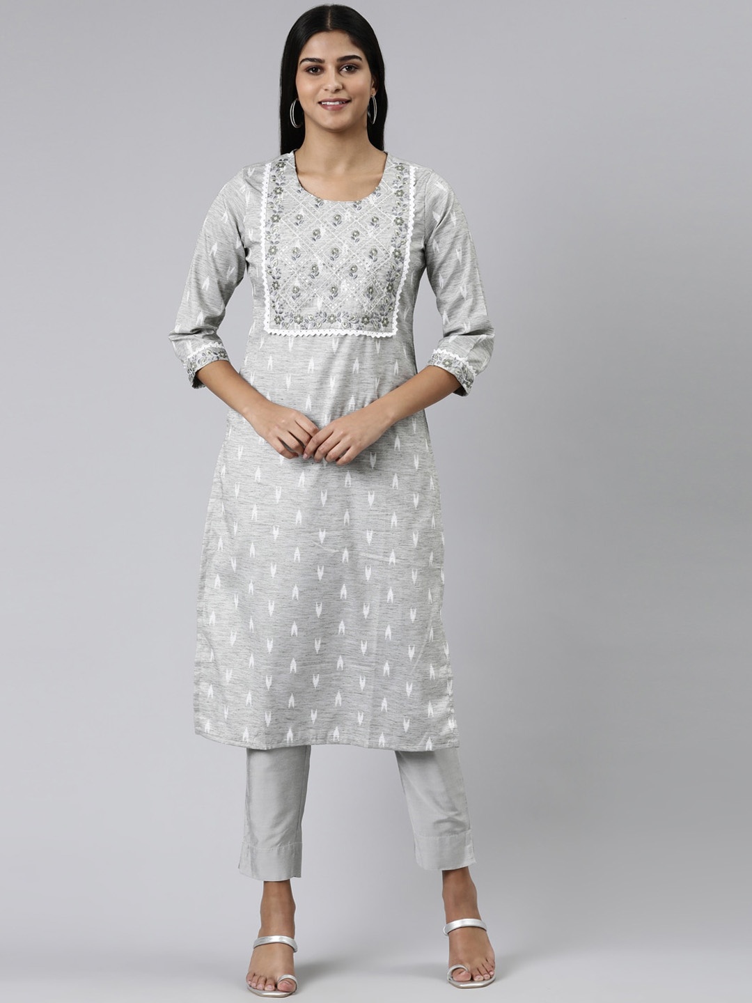 

Neerus Ethnic Motifs Printed Thread Work Straight Kurta, Grey