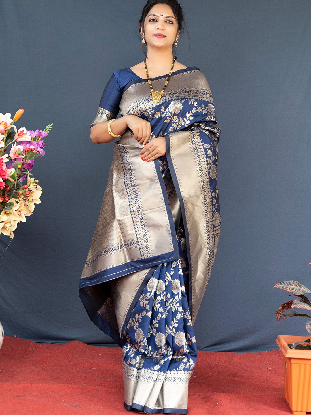 

Anaita Floral Woven Design Zari Pure Silk Banarasi Saree, Navy blue