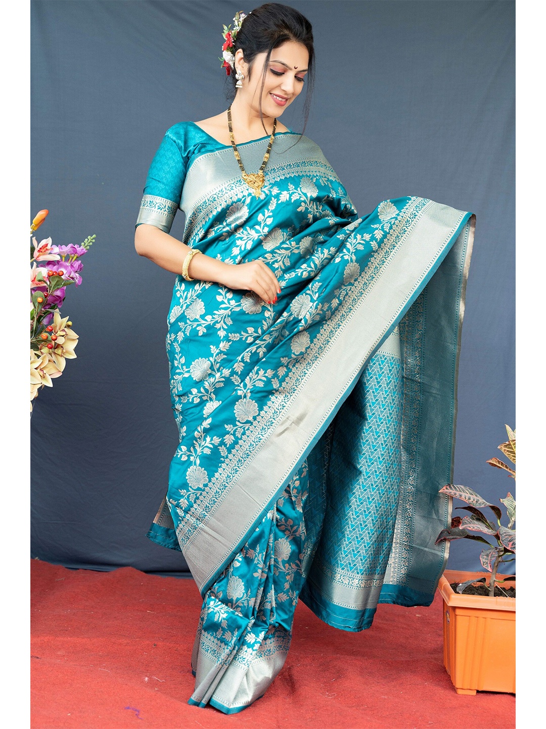 

Anaita Green & Silver-Toned Woven Design Zari Pure Silk Banarasi Saree