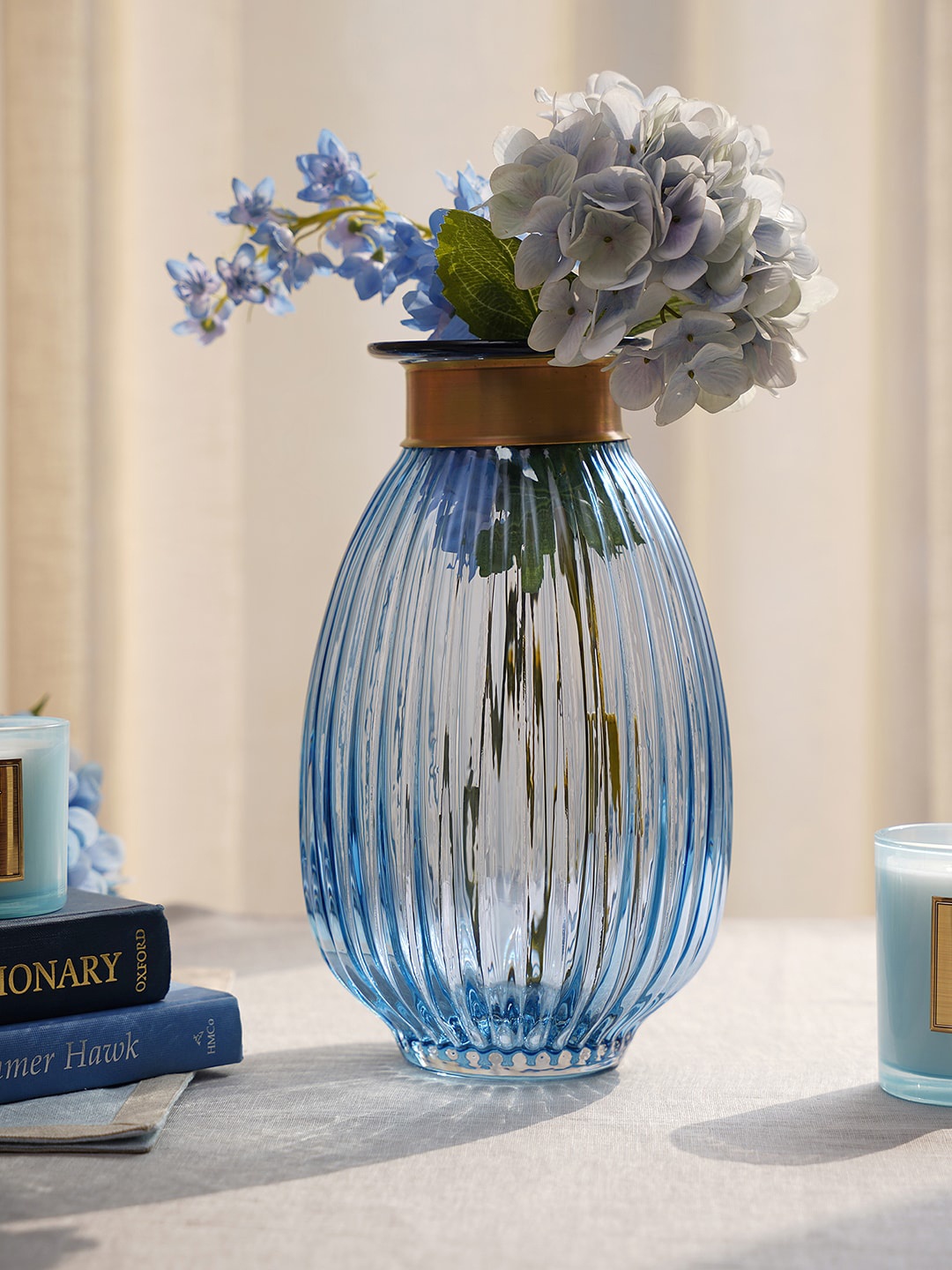 

Pure Home and Living Blue & Gold-Toned Ribbed Textured Glass Vase