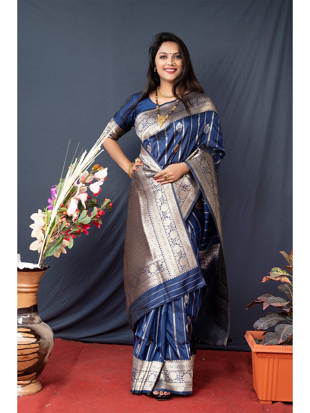 

Anaita Woven Design Zari Pure Silk Banarasi Saree, Navy blue