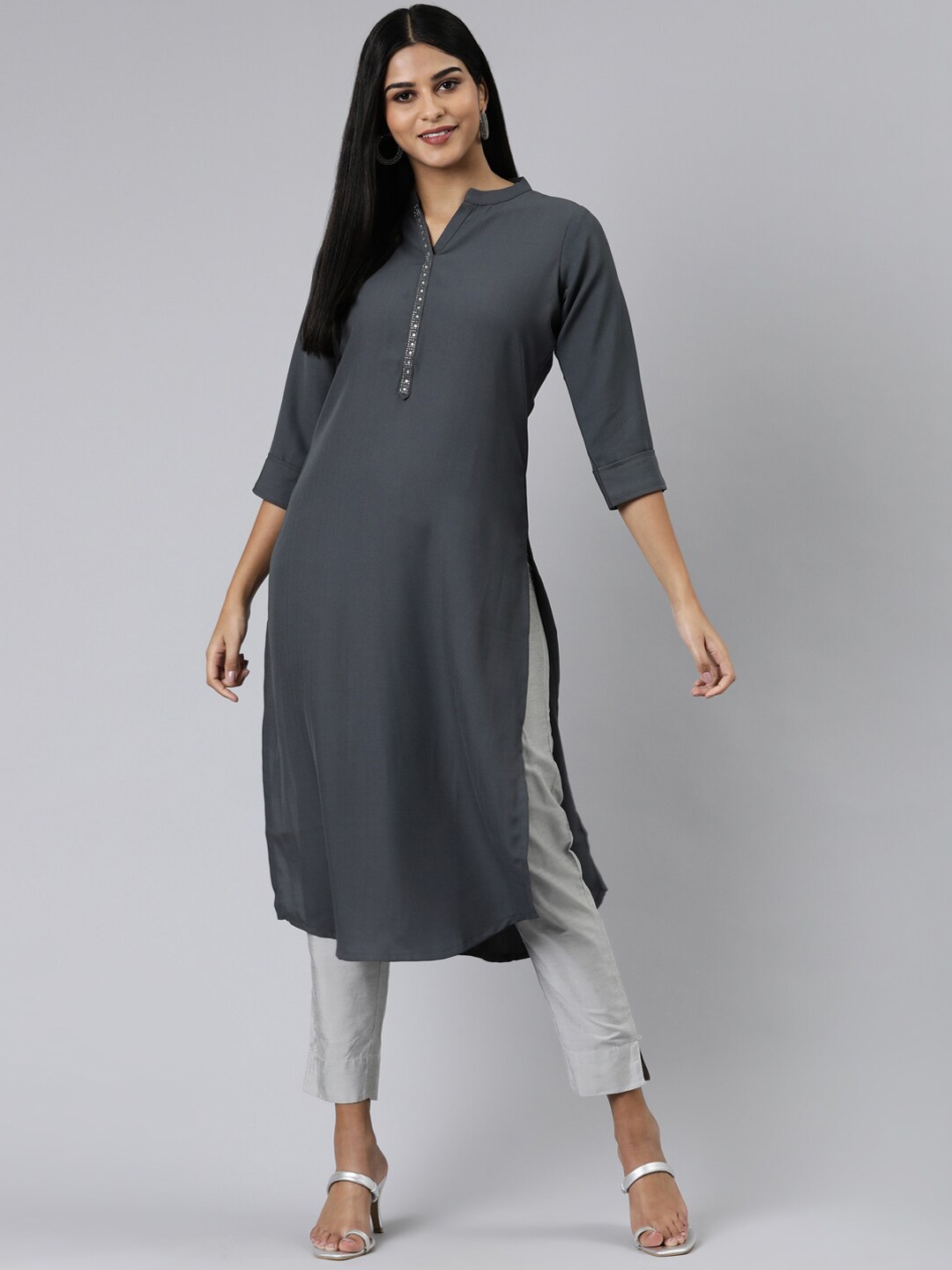 

Neerus Mandarin Collar Roll-Up Sleeves Patani Kurta, Grey