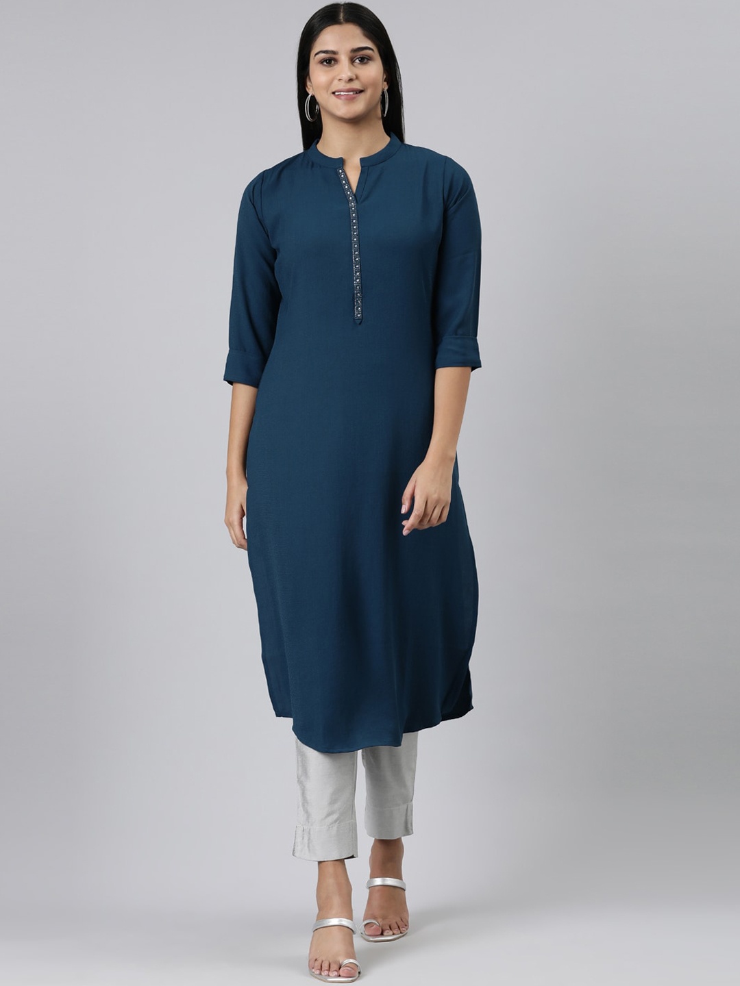 

Neerus Mandarin Collar Roll-Up Sleeves Pathani Kurta, Blue