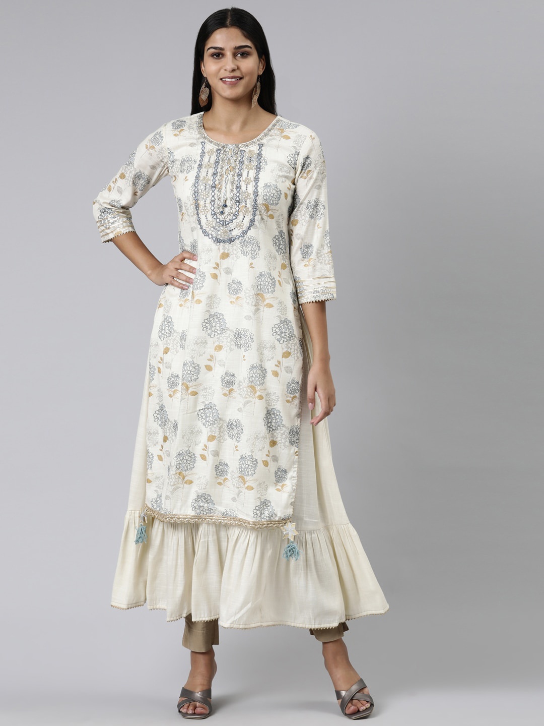 

Neerus Floral Printed Thread Work Straight Kurta, Off white