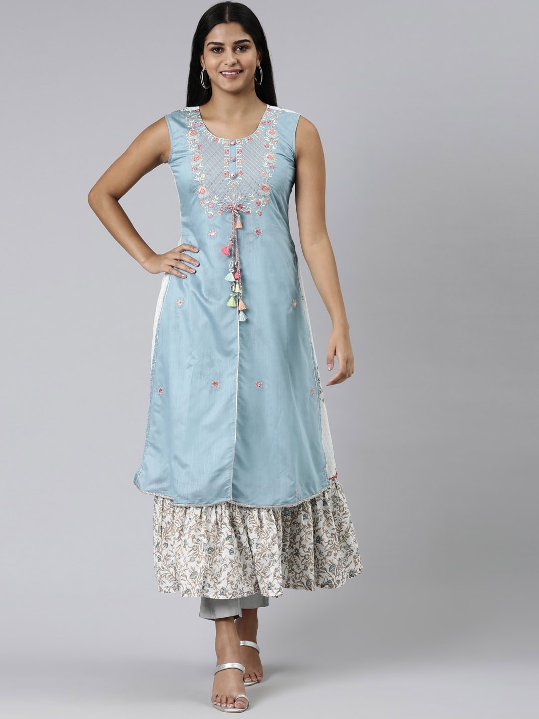 

Neerus Floral Embroidered Front Slit A-Line Kurta, Blue