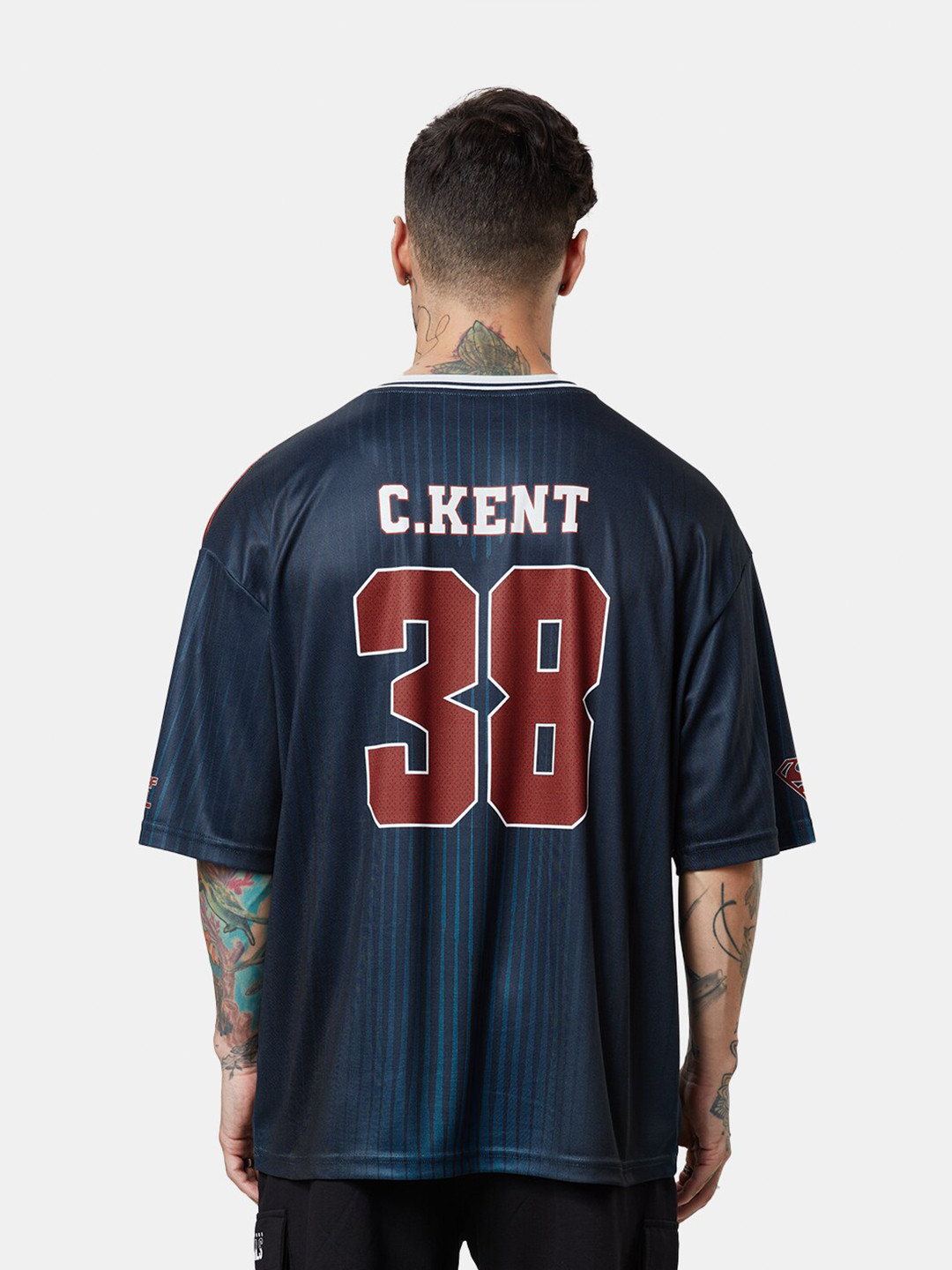 

The Souled Store Men Superman Logo Print V-Neck Loose Oversized T-Shirt, Blue