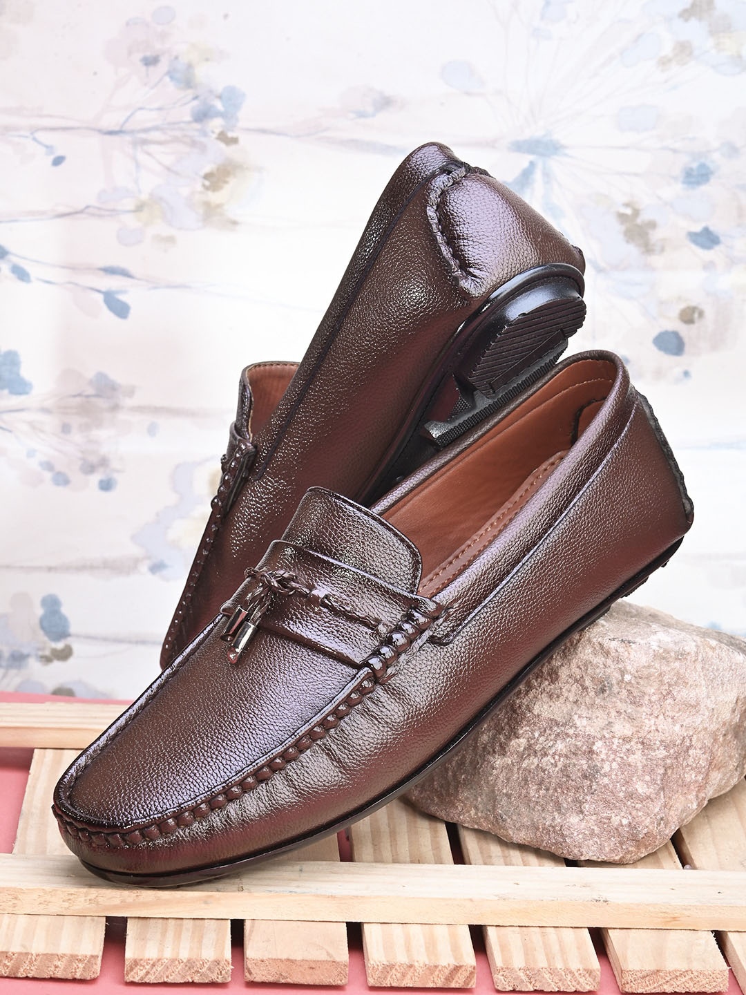 

Mast & Harbour Men Textured Tassel Loafers, Brown