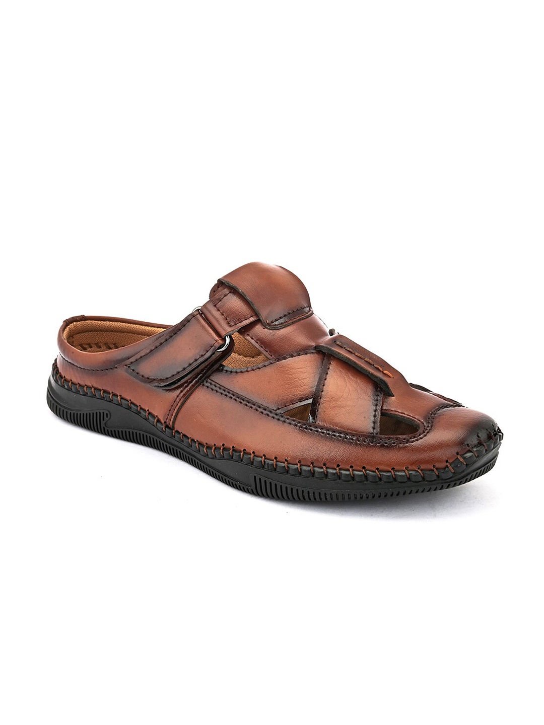 

Roadster Lifestyle Co. Men Textured Comfort Sandals, Tan