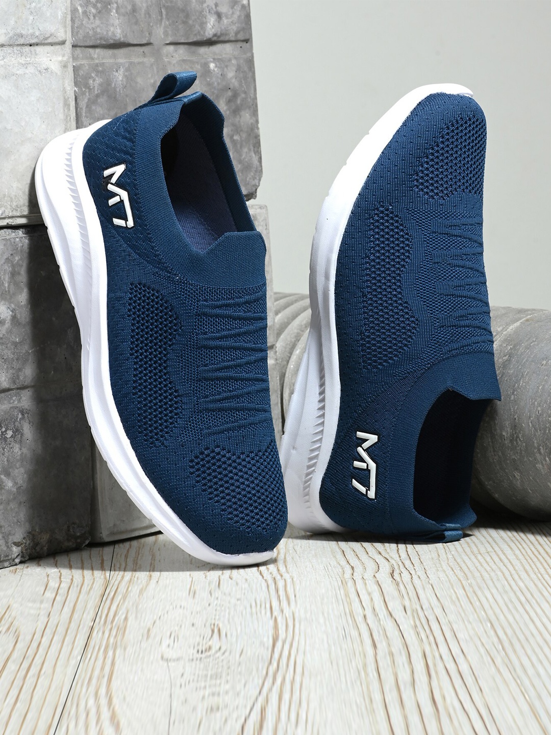 

M7 by Metronaut Men Non-Marking Walking Sports Shoes, Navy blue