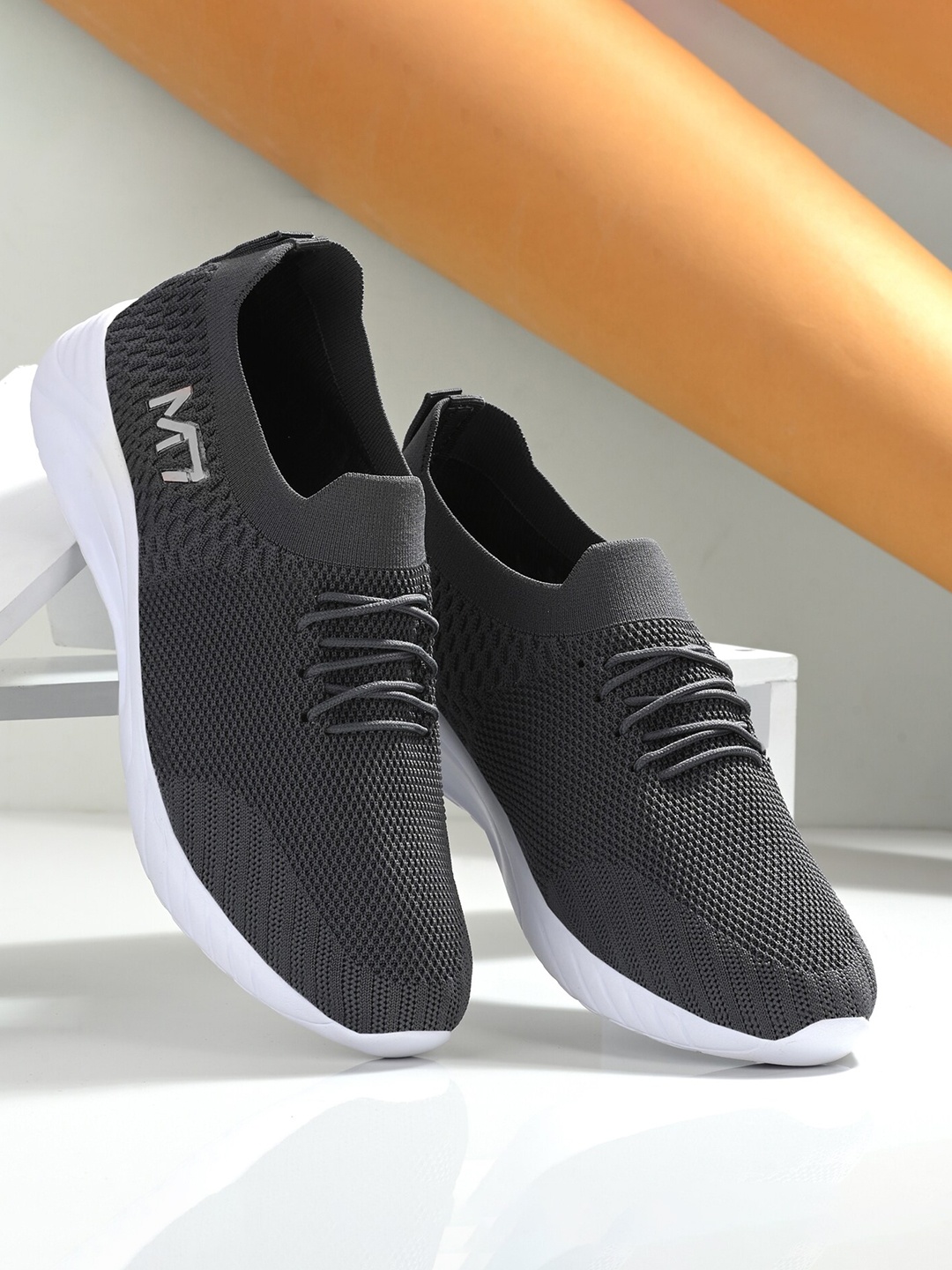 

M7 by Metronaut Men Non-Marking Walking Sports Shoes, Charcoal
