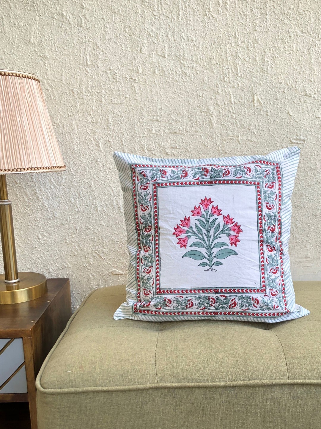 

JASMEY HOMES madhuban Green & White Floral Cotton Square Cushion Cover