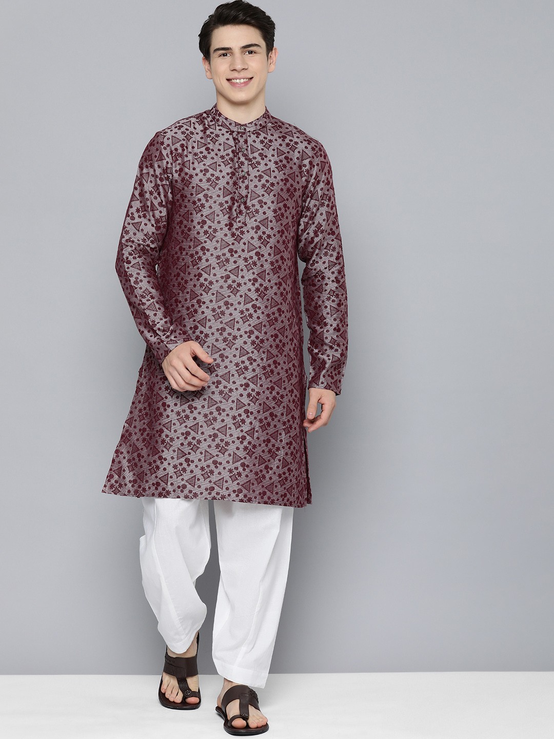 

HERE&NOW Geometric Thread Work Pure Cotton Kurta With Pyjamas, Maroon