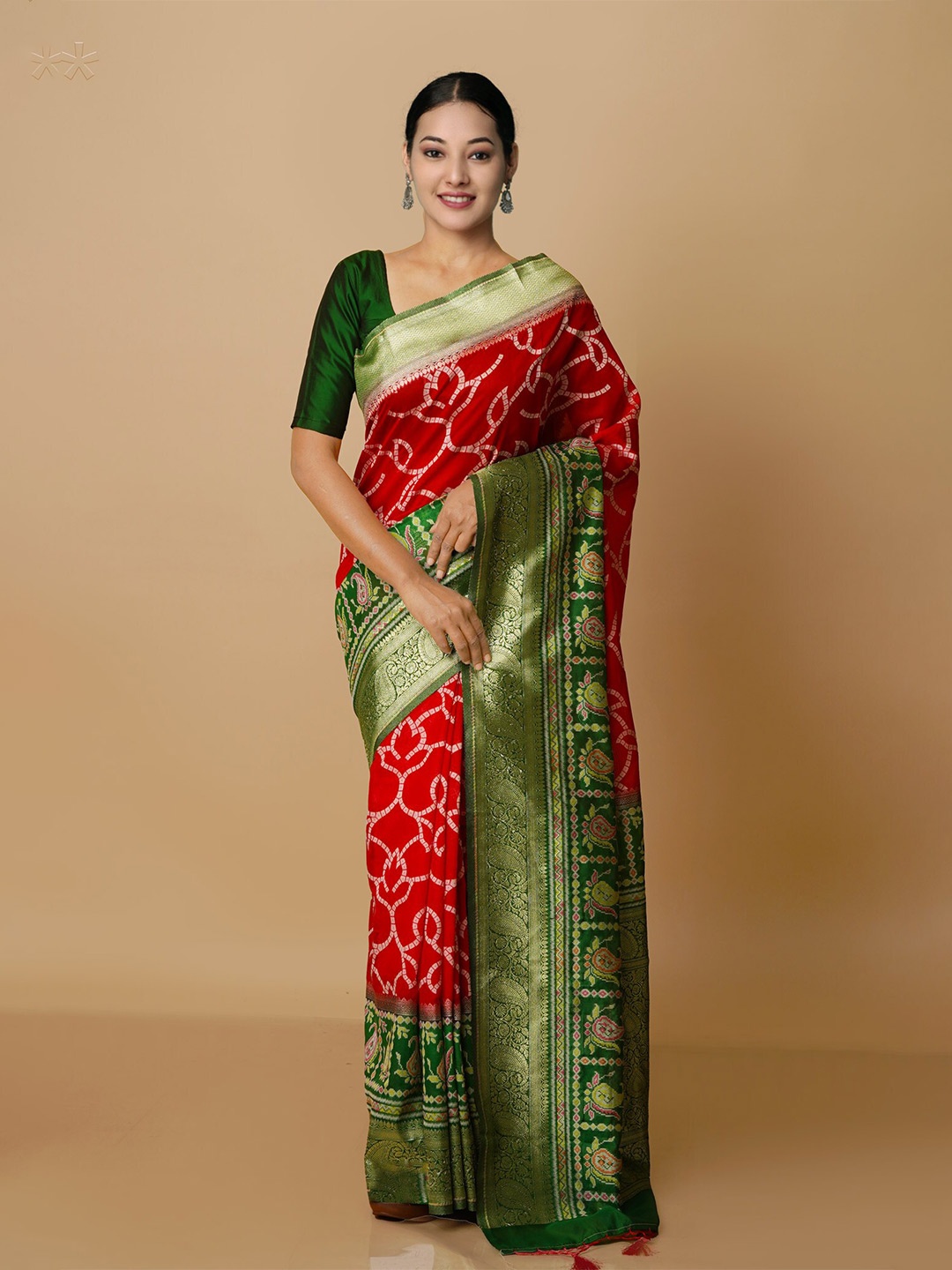 

Unnati Silks Ethnic Motifs Woven Design Zari Banarasi Saree, Red