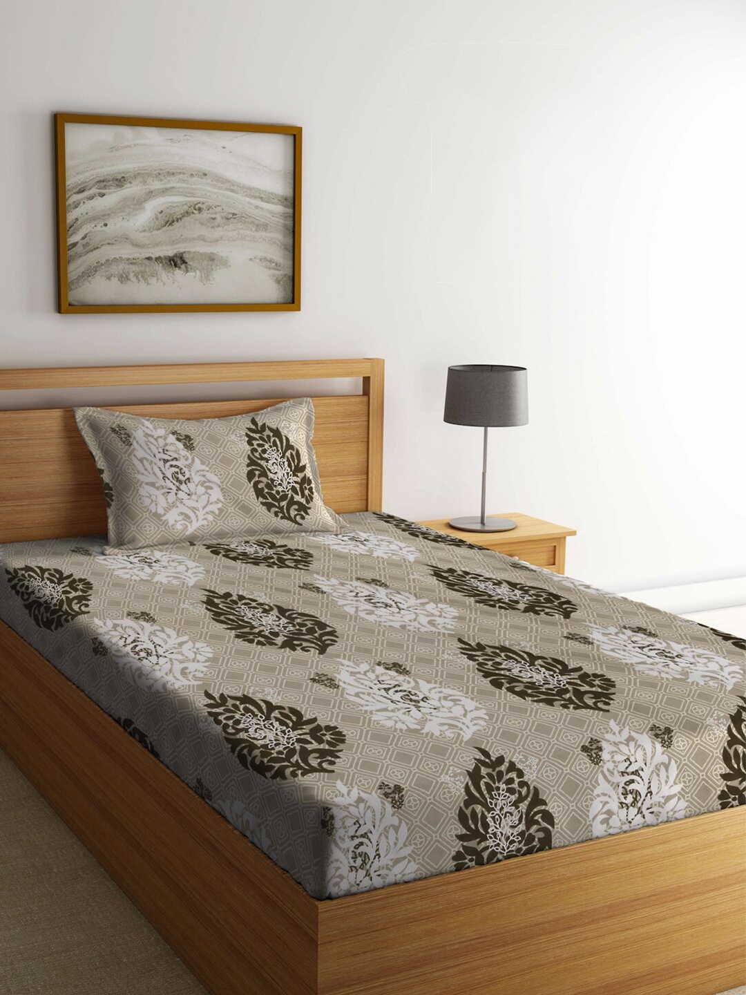 

KLOTTHE Brown & White Ethnic Motifs Printed 300TC Single Bedsheet With Pillow Cover