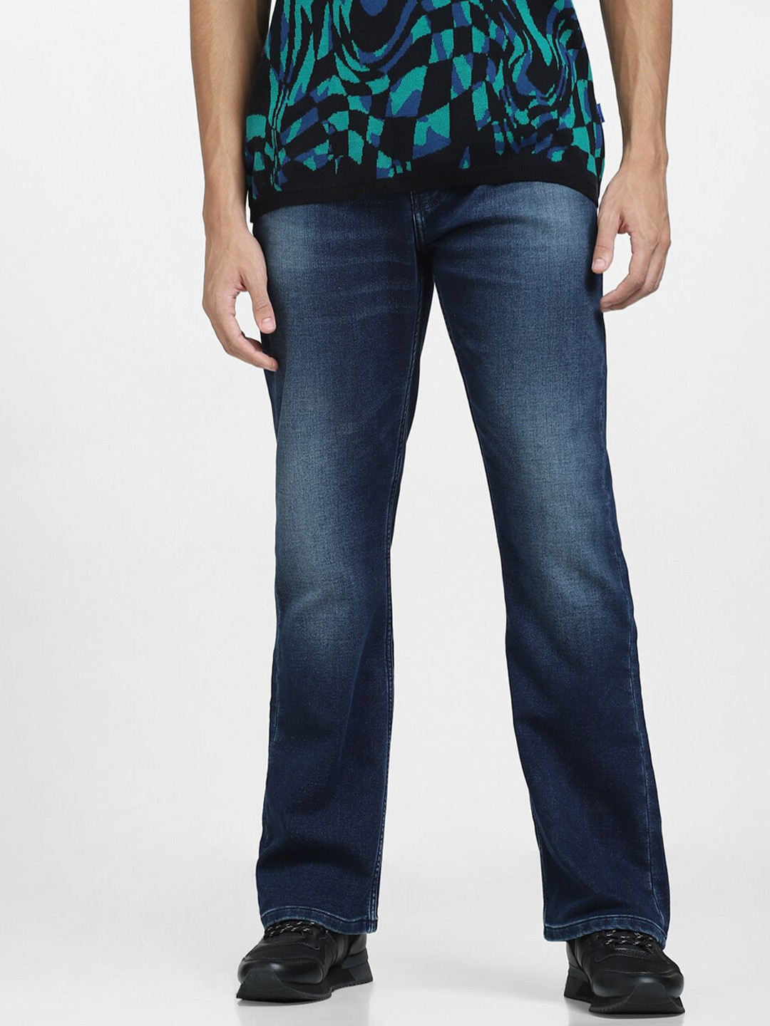 

Jack & Jones Men Bootcut Low-Rise Low Distress Jeans, Blue